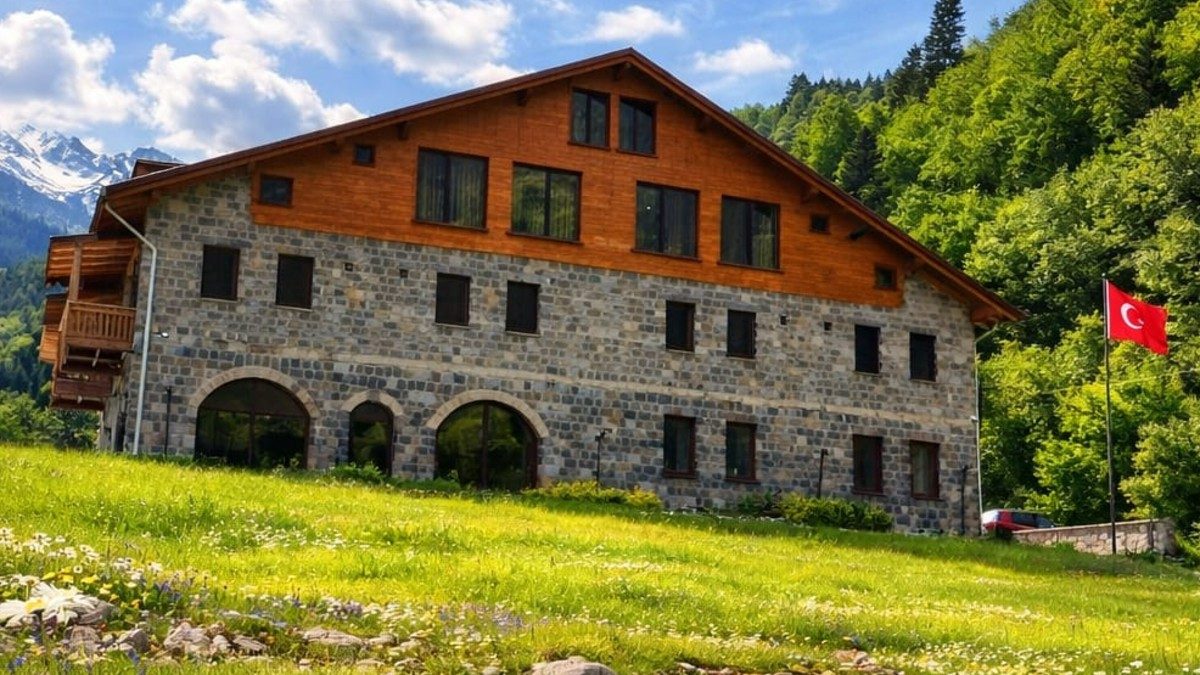 Hemsin Ata Konagim stone structure ÇamlıhemÅŸin Rize