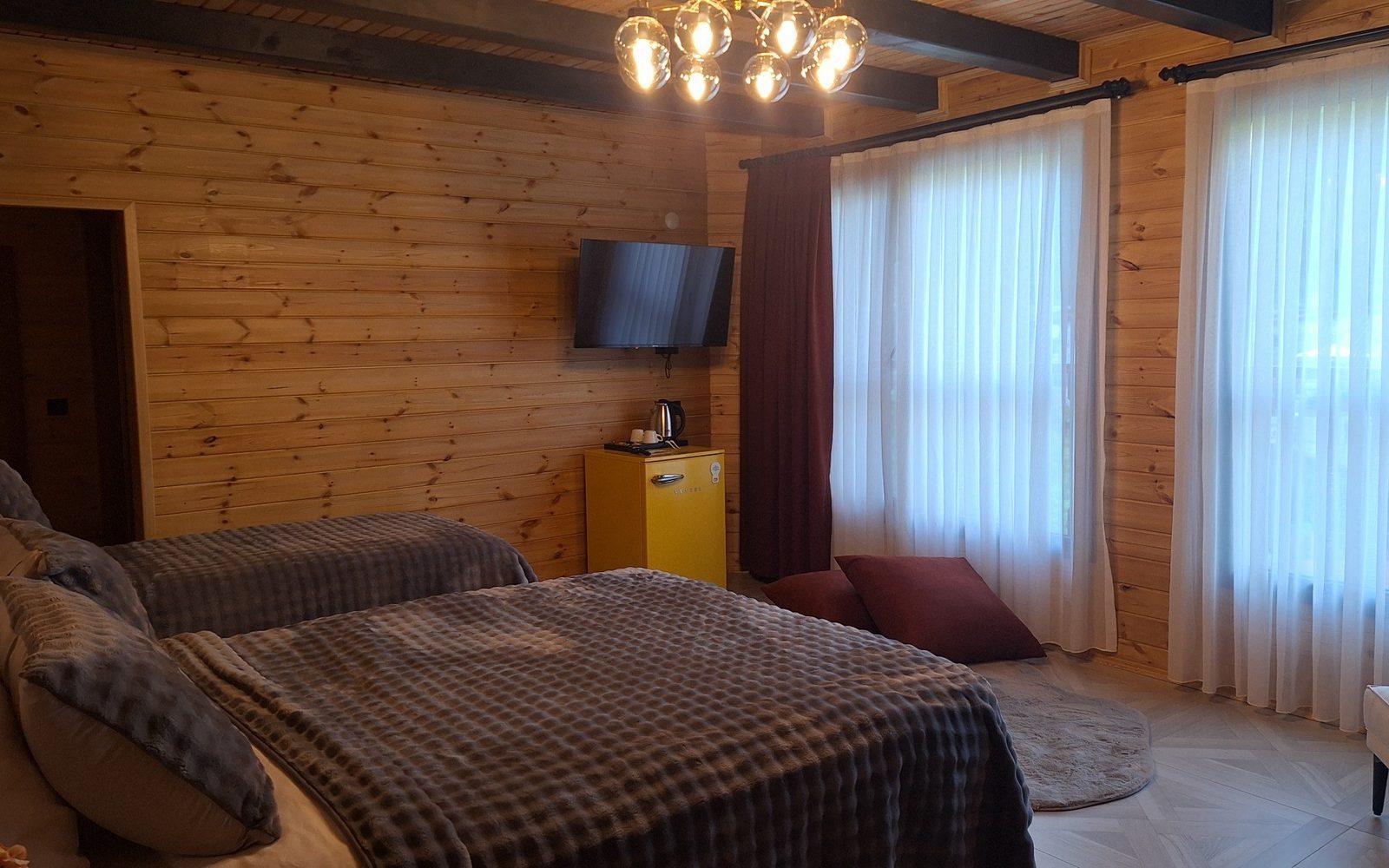 Interior view of standard room number 201, Çamlıhemşin, Rize.